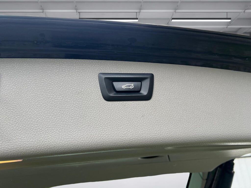 BMW 316 Touring gris métallisé break vue de l'intérieur - Cullinan Automotive