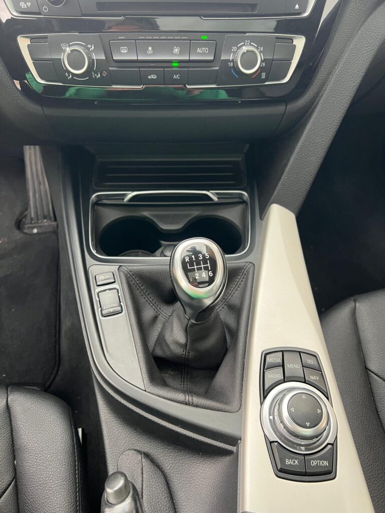 BMW 316 Touring gris métallisé break vue de l'intérieur - Cullinan Automotive