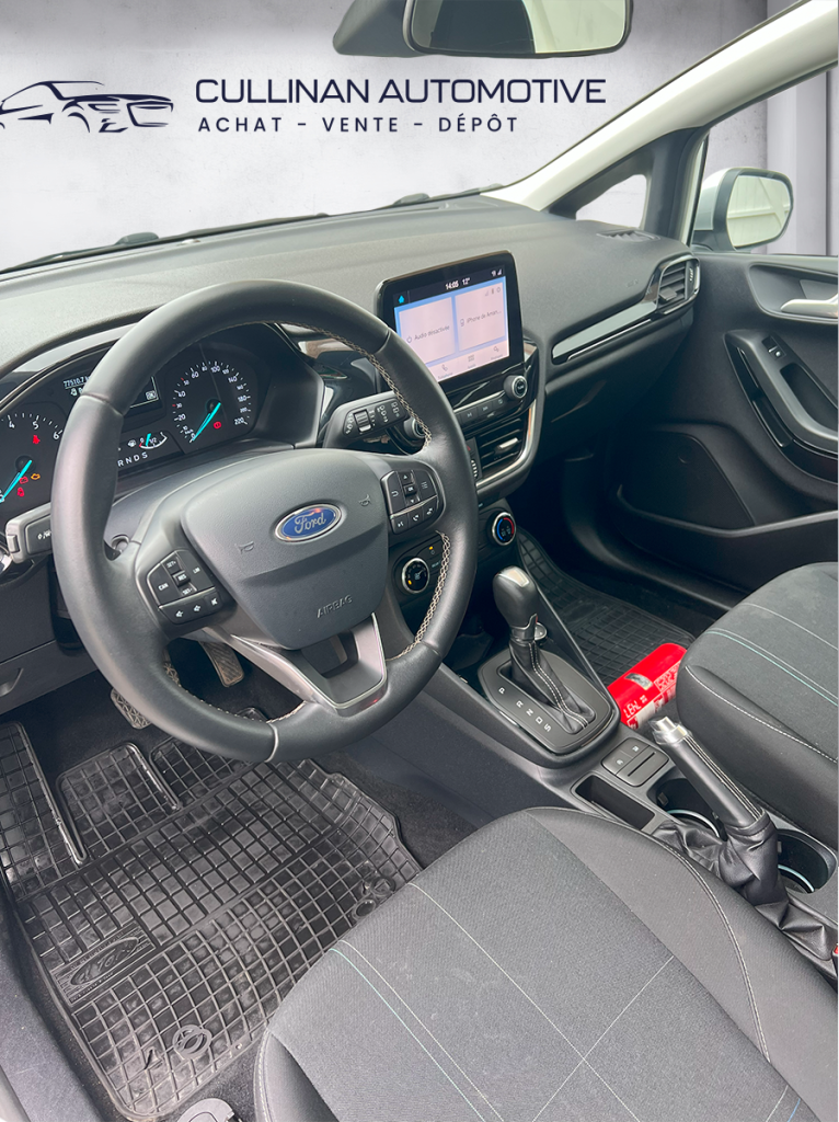 Ford Fiesta argentée en excellent état vue de l'intérieur – Cullinan Automotive