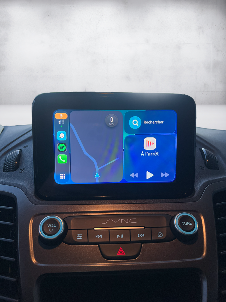 Ford Transit Connect blanc utilitaire compact vue de l'intérieur – Cullinan Automotive