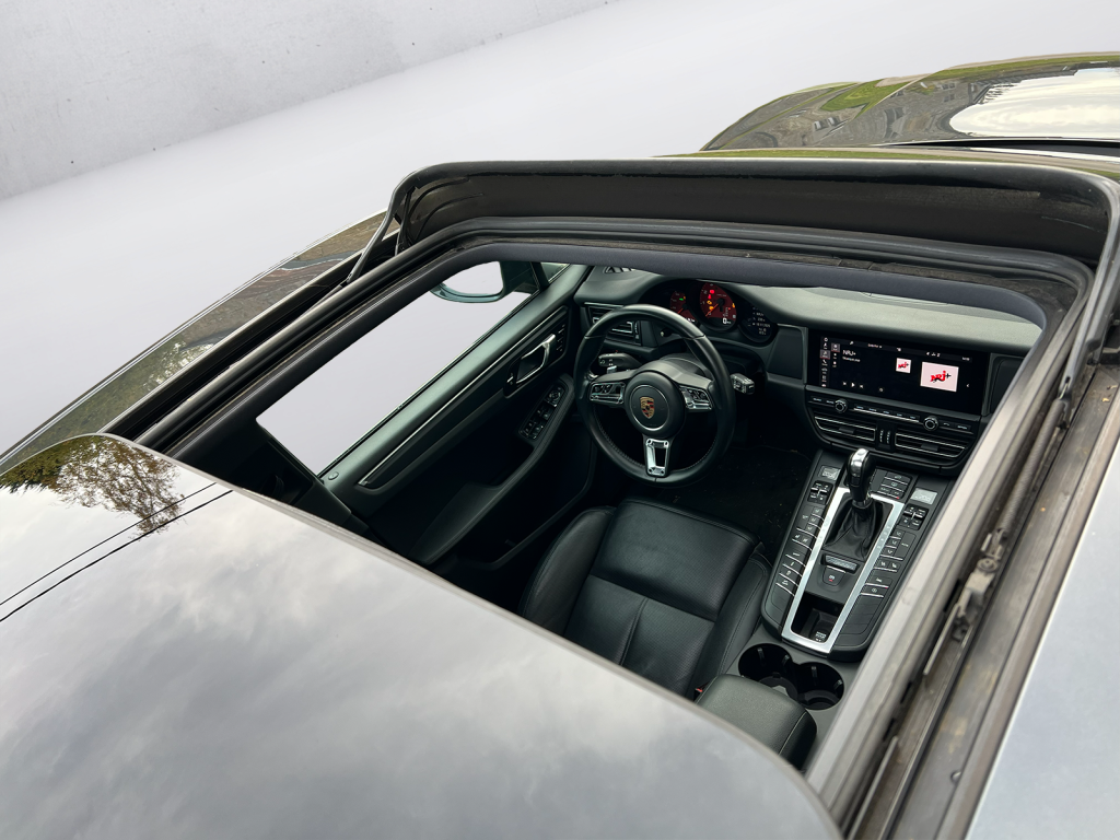 Porsche Macan noire SUV premium haut de gamme - Cullinan Automotive