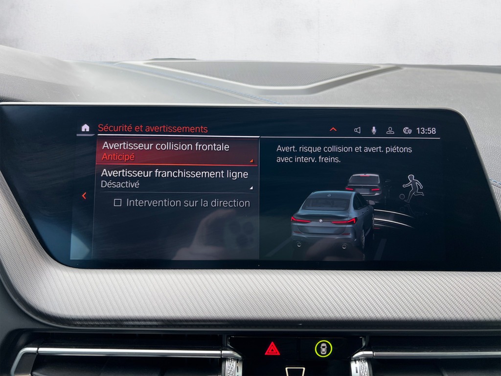 BMW 216dA gris métallisé berline vue de l'intérieur - Cullinan Automotive