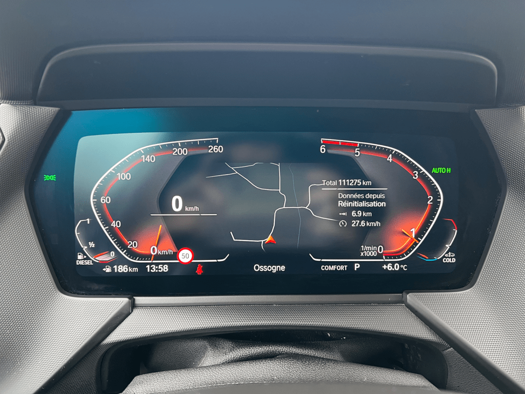 BMW 216dA gris métallisé berline vue de l'intérieur - Cullinan Automotive