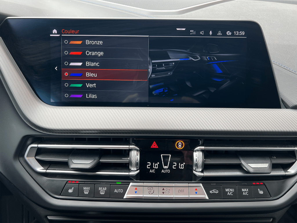 BMW 216dA gris métallisé berline vue de l'intérieur - Cullinan Automotive