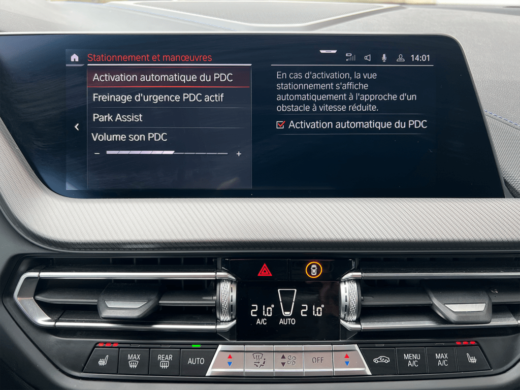 BMW 216dA gris métallisé berline vue de l'intérieur - Cullinan Automotive