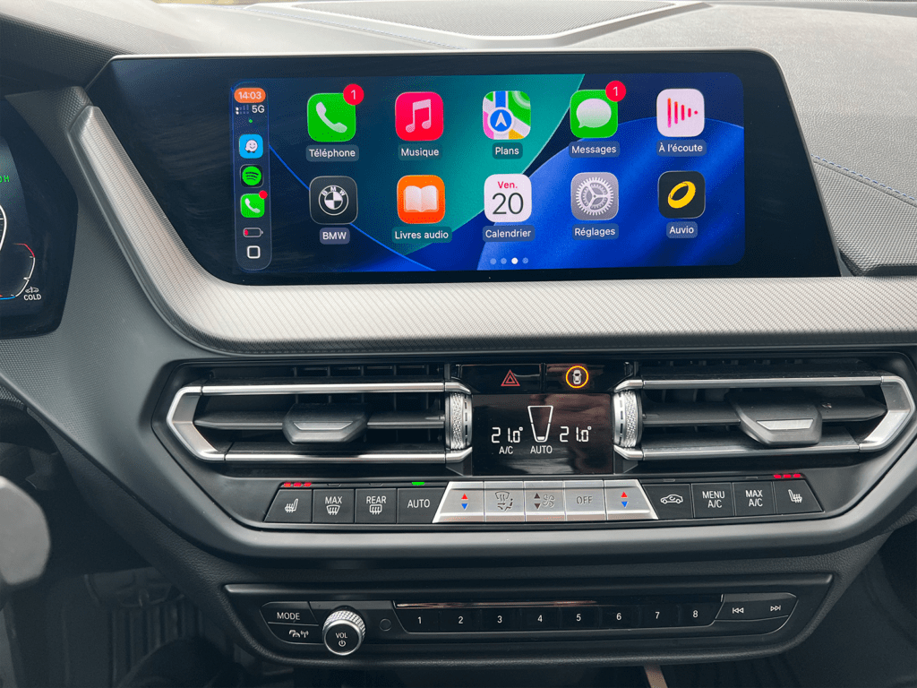 BMW 216dA gris métallisé berline vue de l'intérieur - Cullinan Automotive