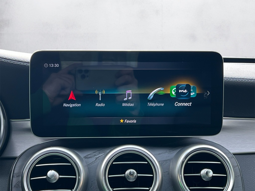 Mercedes C180 blanche décapotable vue de l'intérieur – Cullinan Automotive