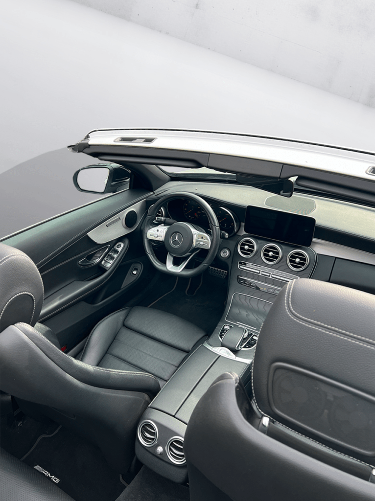 Mercedes C180 blanche décapotable vue de l'intérieur – Cullinan Automotive