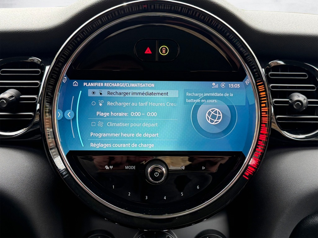 Mini Cooper SE noire électrique citadine intérieur - Cullinan Automotive