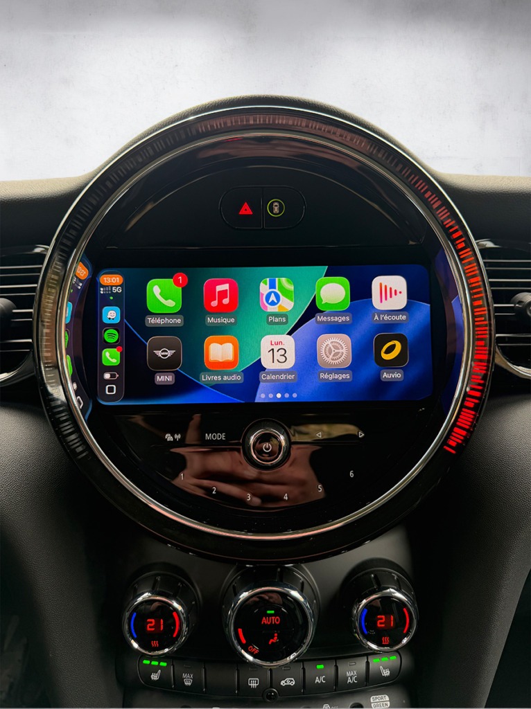 Mini Cooper SE noire électrique citadine intérieur - Cullinan Automotive