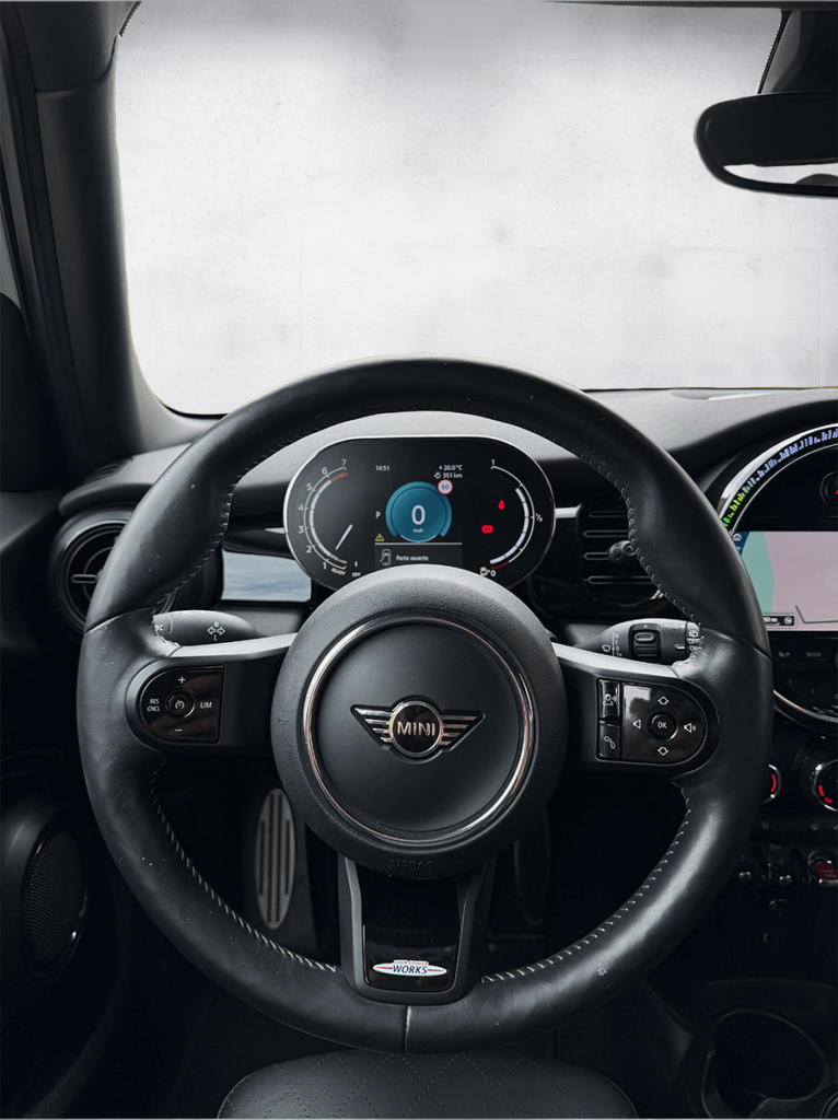 Mini Cooper JCW blanche métallisée sportive intérieur – Cullinan Automotive