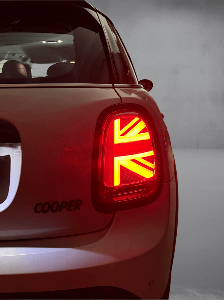 Mini Cooper JCW blanche métallisée sportive – Cullinan Automotive