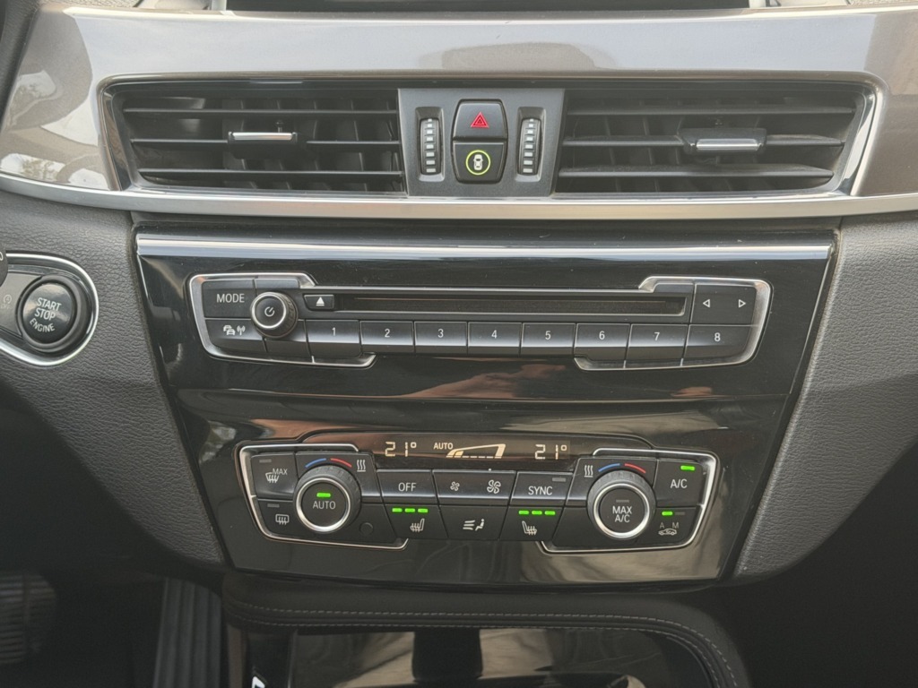BMW X1 noire élégante avec intérieur cuir – Cullinan Automotive