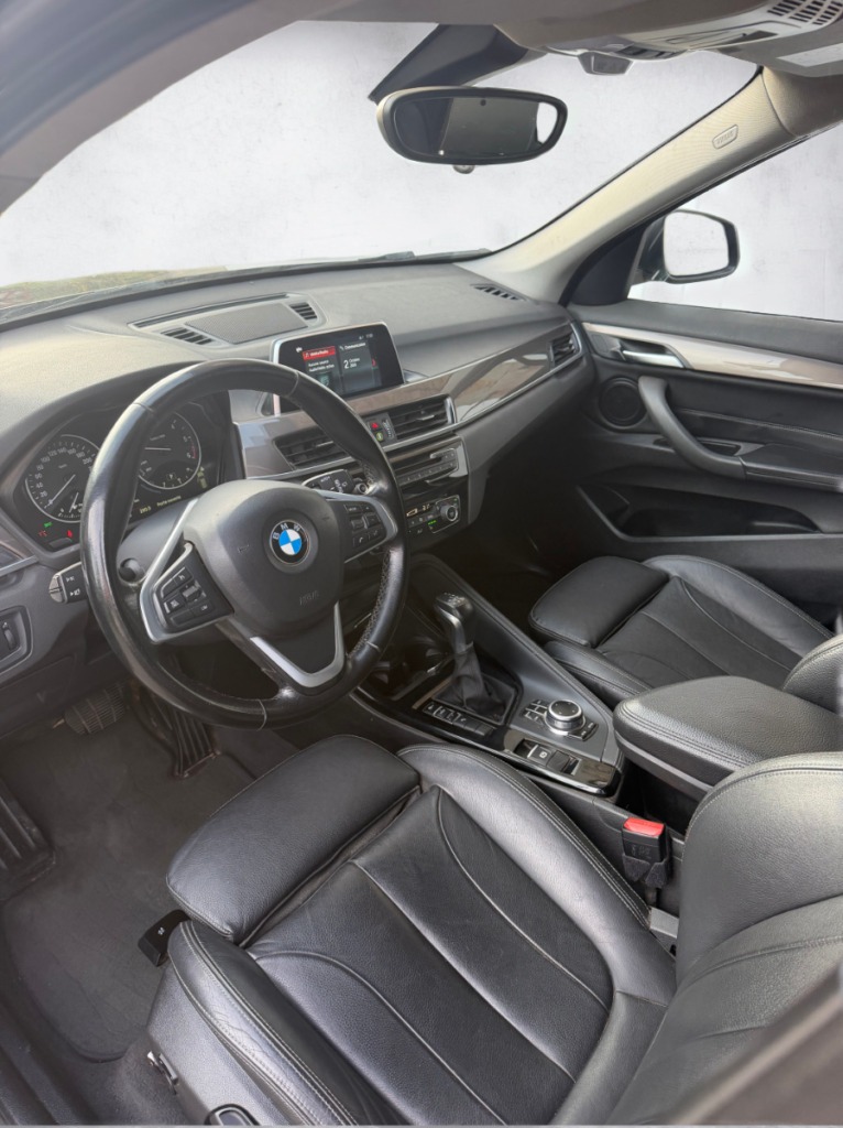 BMW X1 noire élégante avec intérieur cuir – Cullinan Automotive