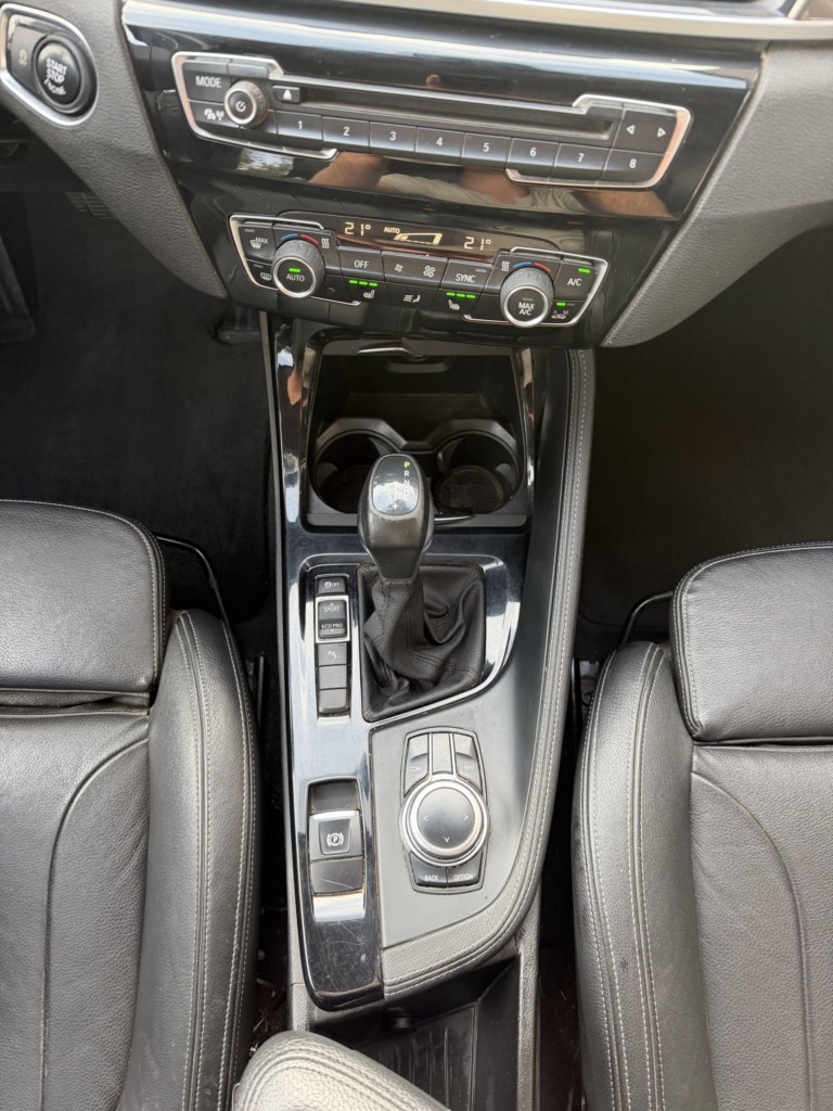 BMW X1 noire élégante avec intérieur cuir – Cullinan Automotive
